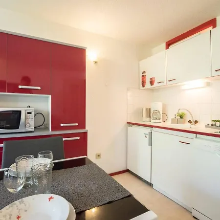 Pour 4 A Saint-lary, Proche Centre, Balcon, Casier A Skis, Parking Municipal - Fr-1-296-236 Apartment *